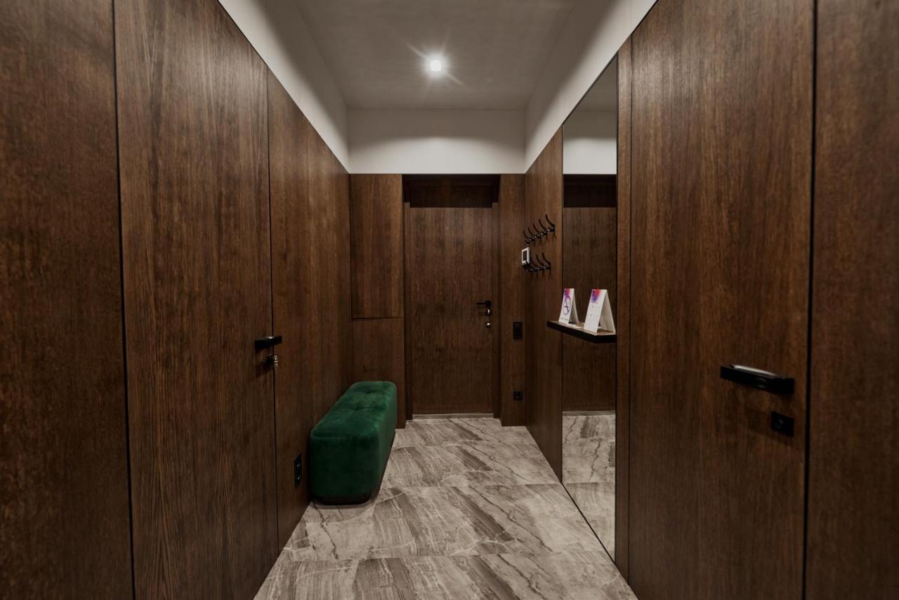 Kostjukowski Apartments Avalon Lviv Exteriör bild